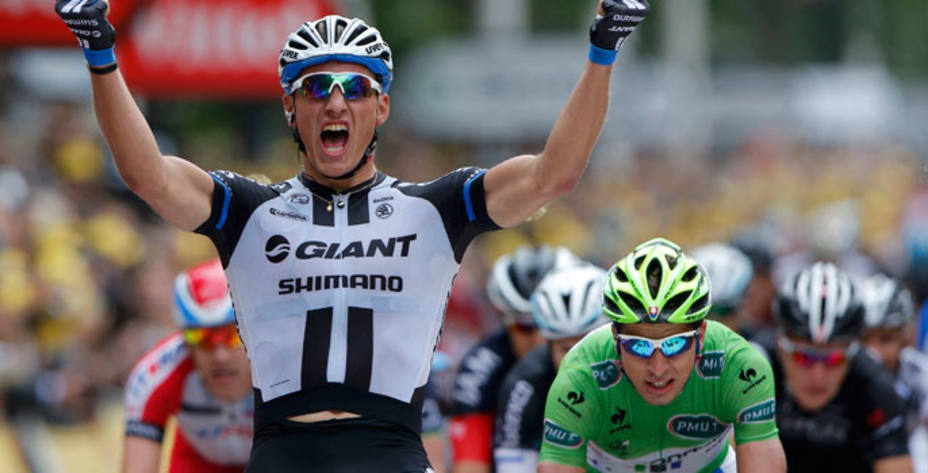 Kittel celebra su tercera victoria de etapa en el Tour (Reuters)