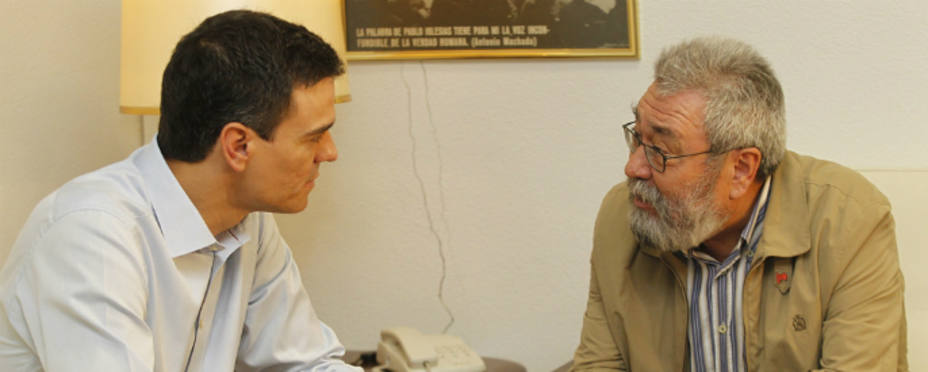 Pedro Sánchez y Cándido Méndez en la sede de UGT. PSOE