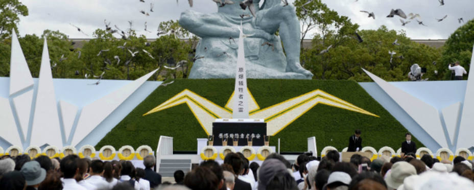 Ceremonia en el Parque de la Paz en Nagasaki (REUTERS)