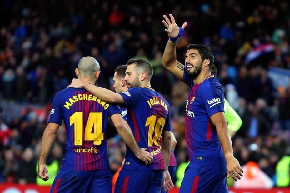 El Barcelona defiende título por tercera vez consecutiva ante el mejor Valencia de los últimos años