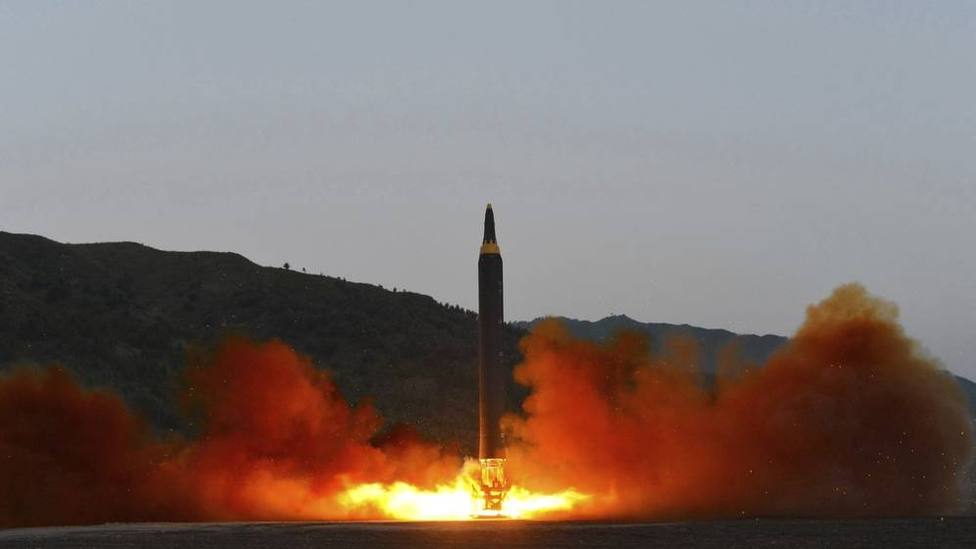 Corea del Norte lanza dos proyectiles no identificados hacia el mar de Japón