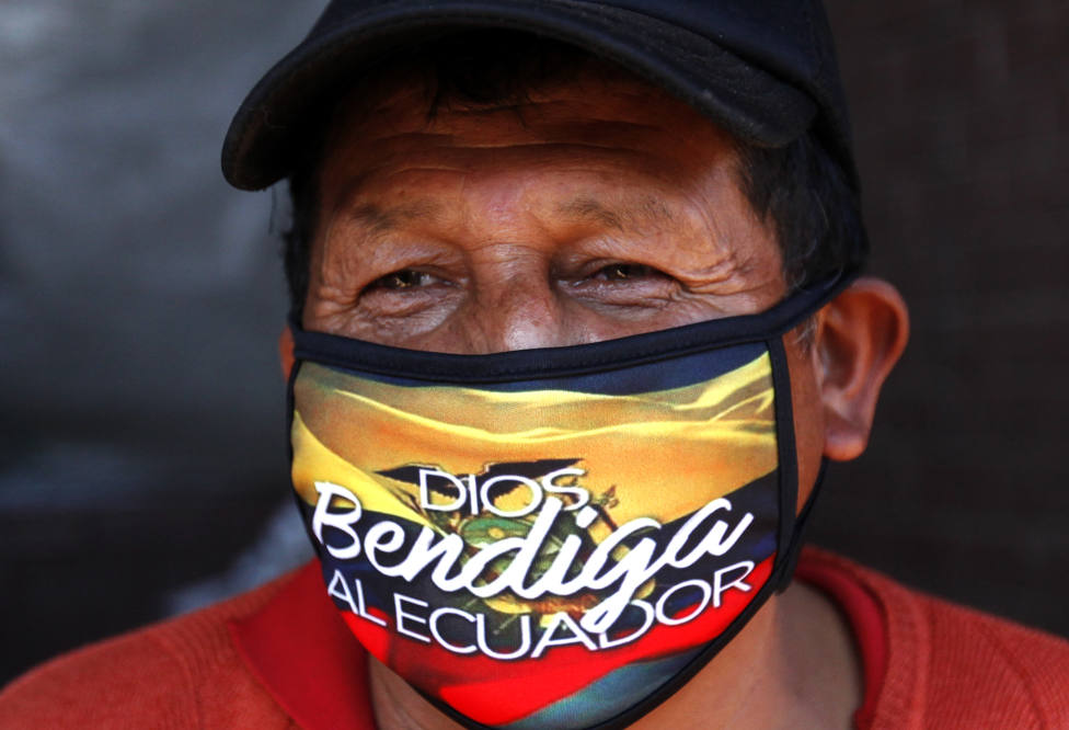 Dimiten los ministros de Salud y Trabajo de Ecuador por la crisis del coronavirus