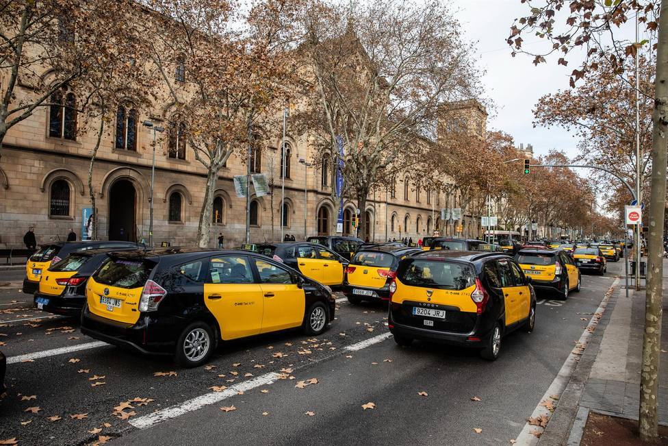 Los taxis de Barcelona transportarán gratuitamente a los profesionales sanitarios