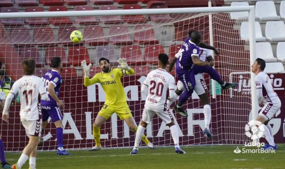 Babin marca el gol de la victoria en el Belmonte