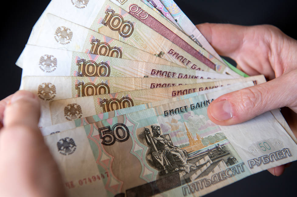 La historia del rublo: la divisa rusa con la que Putin presiona a terceros países para financiar sus planes