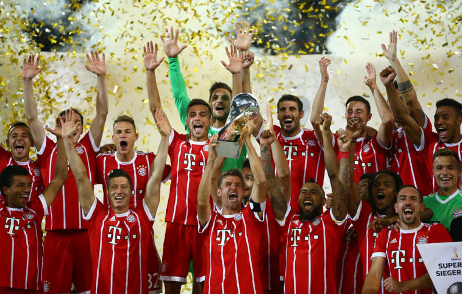 Los jugadores del Bayern celebran el triunfo