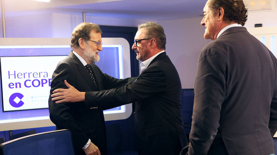 Carlos Herrera recibe a Mariano Rajoy en el estudio Antonio Herrero