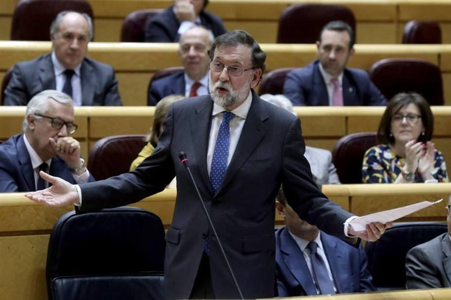 Rajoy pide a ERC que deje de pensar en Puigdemont y desbloquee la investidura
