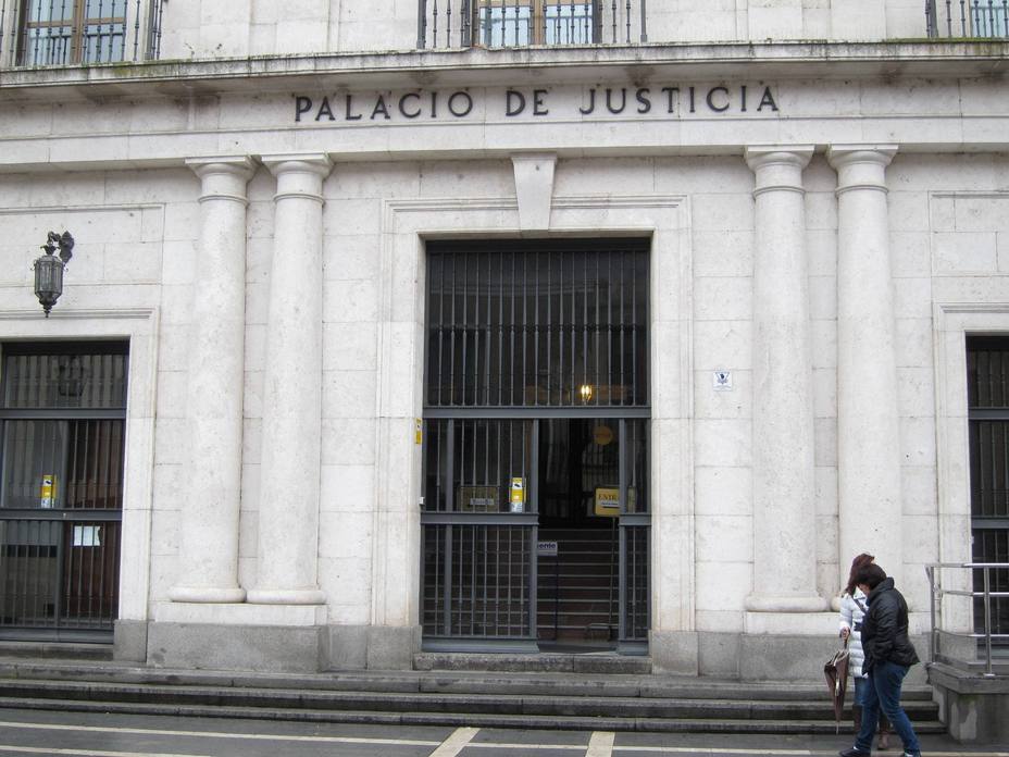 Condenado en Valladolid a 13 anos de carcel por violar, pegar y vejar a su novia