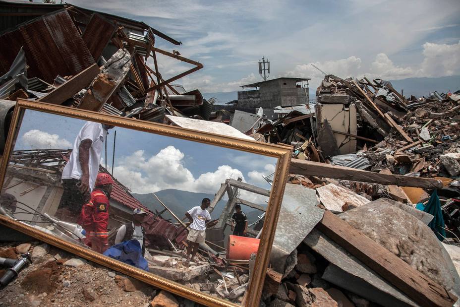 Fotogalería: las impresionantes imágenes del tsunami a su paso por Indonesia