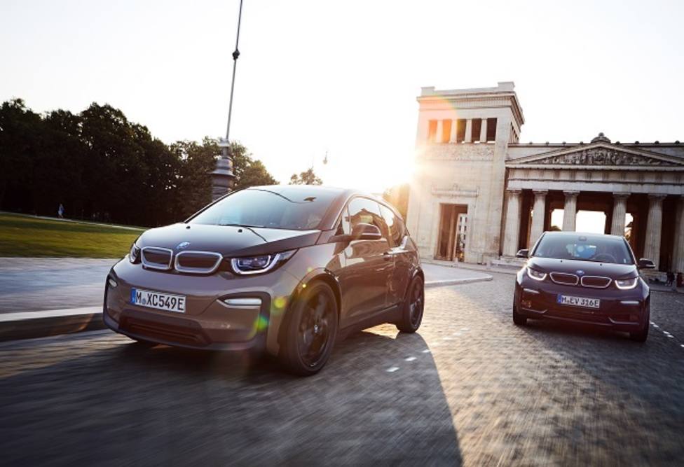 BMW contará con 25 modelos electrificados en 2023, dos años antes de lo previsto