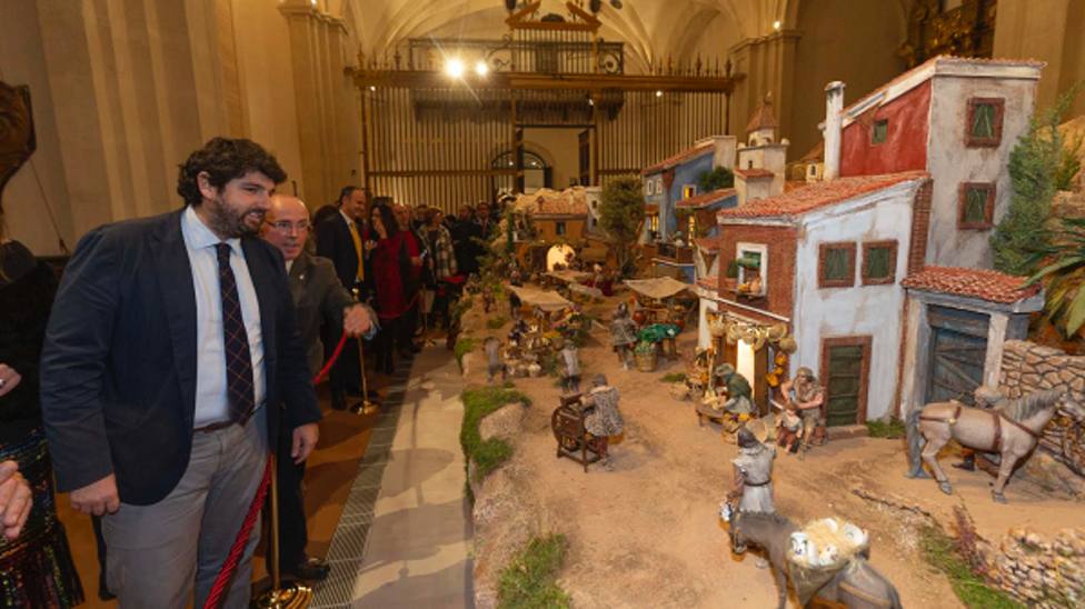 López Miras inauguró el belén de San Esteban