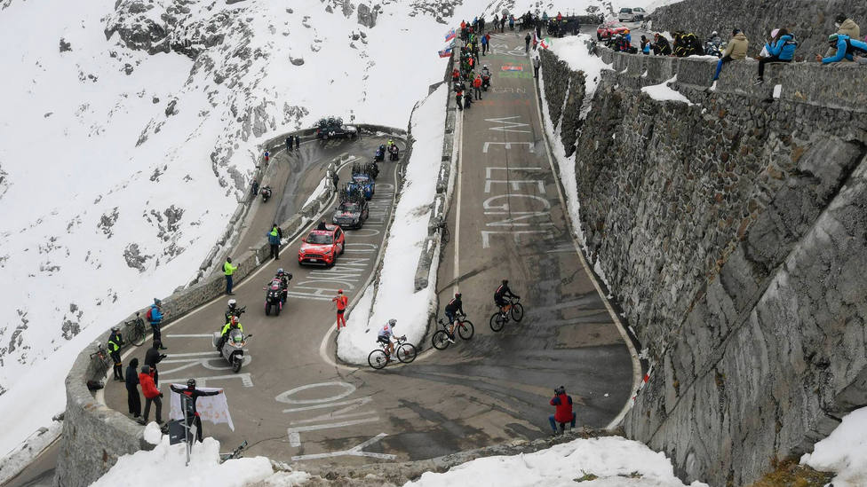 Imagen de la 18ª etapa del Giro de Italia, entre Pinzolo y Laghi di Cancano. CORDONPRESS