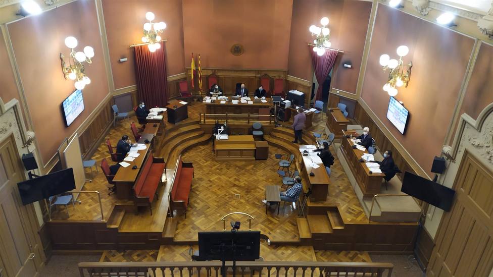 La Audiencia de Barcelona suspende un juicio a un agente de la Urbana acusado de presuntas lesiones