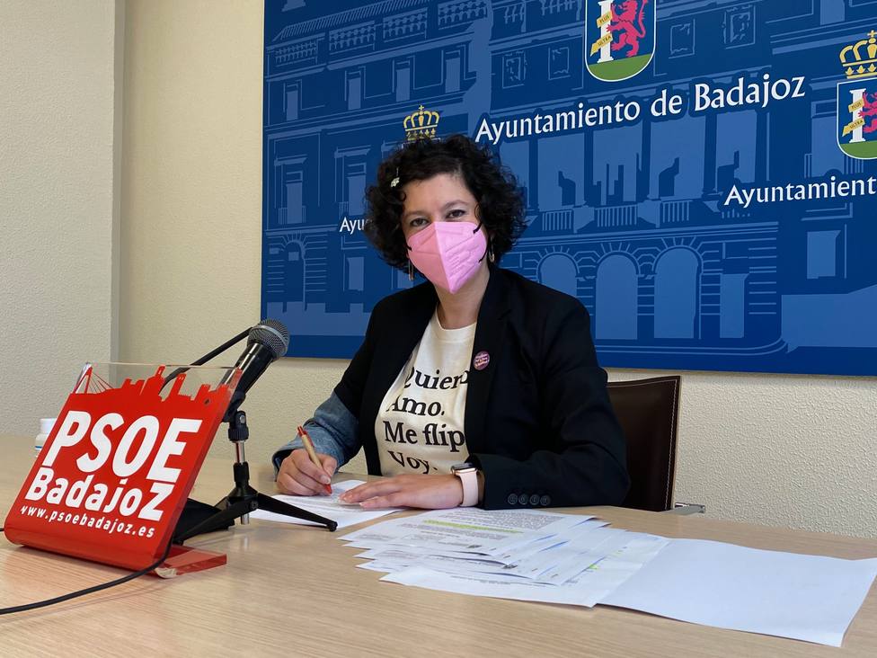 La concejala socialista, Silvia González, en la sala de prensa del Ayuntamiento