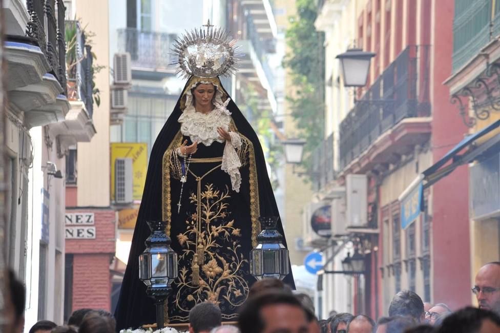 Sevilla.-Primer fin de semana de procesiones con pasos, costaleros y mÃºsica tras el decreto del Arzobispado