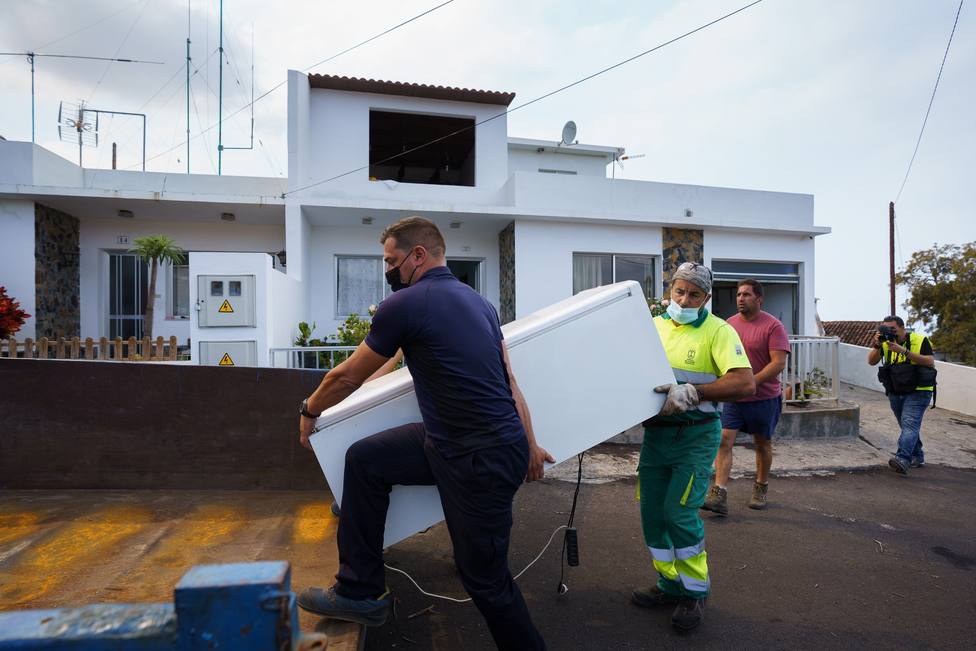 El Gobierno de Canarias comprará 73 viviendas vacías para las personas afectadas por el volcán de La Palma
