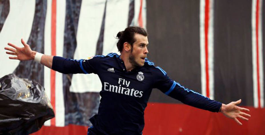 Bale celebra uno de sus goles al Rayo Vallecano (Reuters)