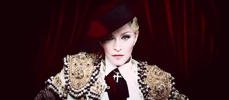 Madonna aparece vestida con la chaquetilla de un traje de luces en su último videoclip. YOUTUBE