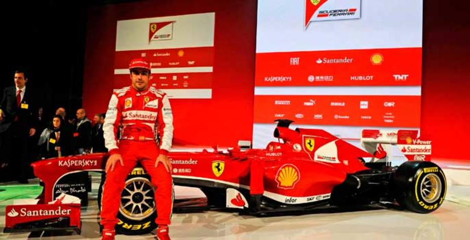 Fernando Alonso en la presentación del F138 (Reuters)