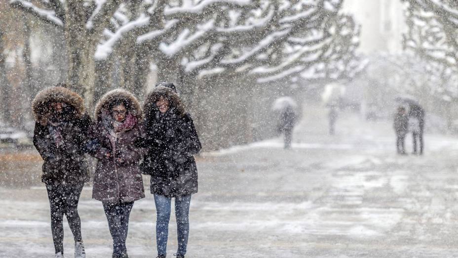 41 provincias en alerta este lunes por nieve y viento