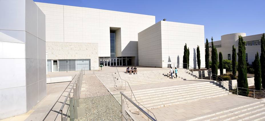 Escalera Biblioteca General Campus de Espinardo, Murcia
