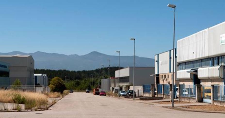 El Ayuntamiento de Cabañas Raras vende 5 parcelas del Polígono Industrial