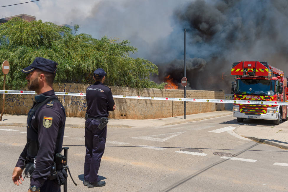 Los heridos críticos en el incendio de un edificio de Ibiza continúan en la UCI estables dentro de la gravedad