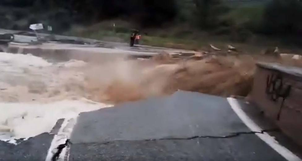 La avenida del río Cidacos deja importantes daños materiales en las localidades navarras de Tafalla, Olite y Pueyo
