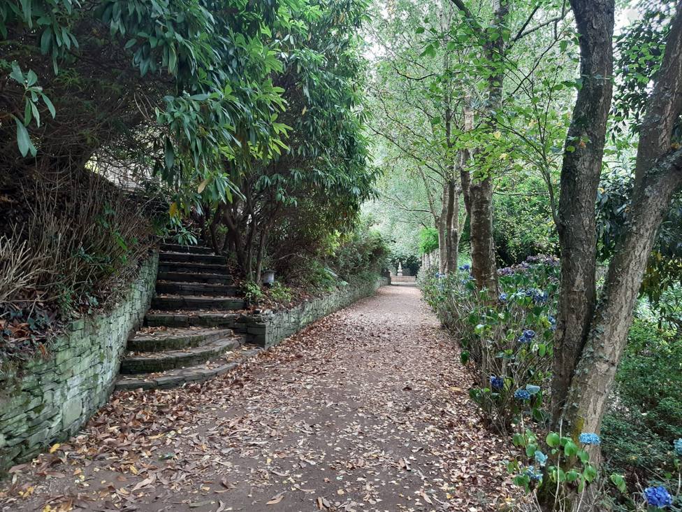 Foto caminos de la finca de los Jardines de la Fonte Baixa