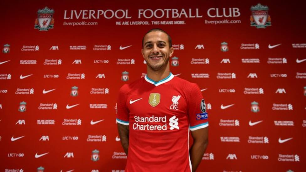 Thiago Alcántara refurza la medular del Liverpool
