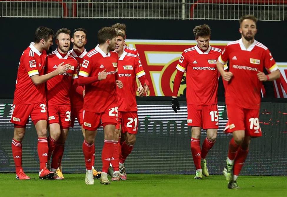 Teuchert acentúa la crisis del Leverkusen
