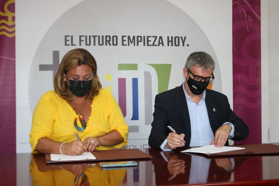 Firma convenio Ayuntamiento de Puerto Real y la Universidad de Cádiz