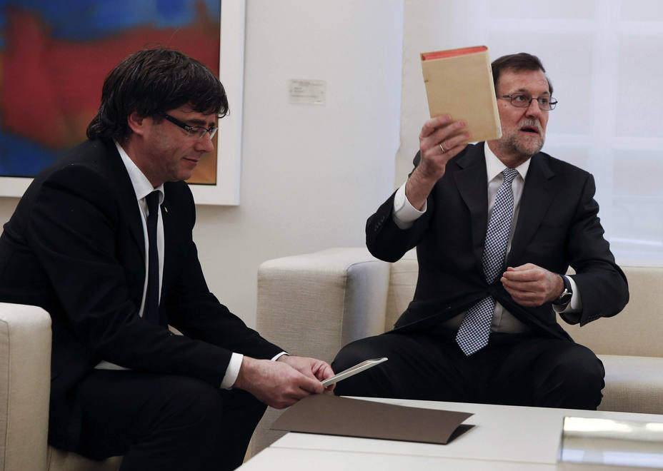 El TC admite a trámite el recurso del Gobierno contra la designación de Puigdemont