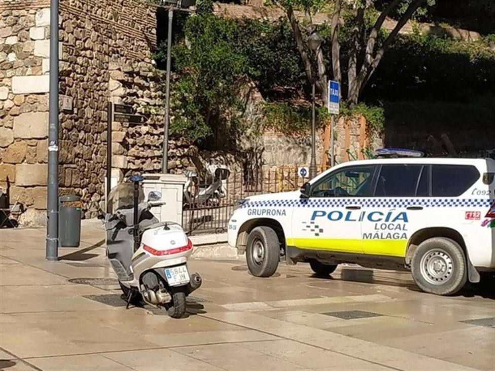 Detenido un joven por agredir y perseguir con un bate de béisbol a su padre en Málaga