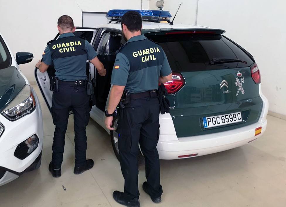 La Guardia Civil Detiene A Un Joven Por Agredir Con Un Arma Blanca A Otro En Una Discoteca De Cieza.