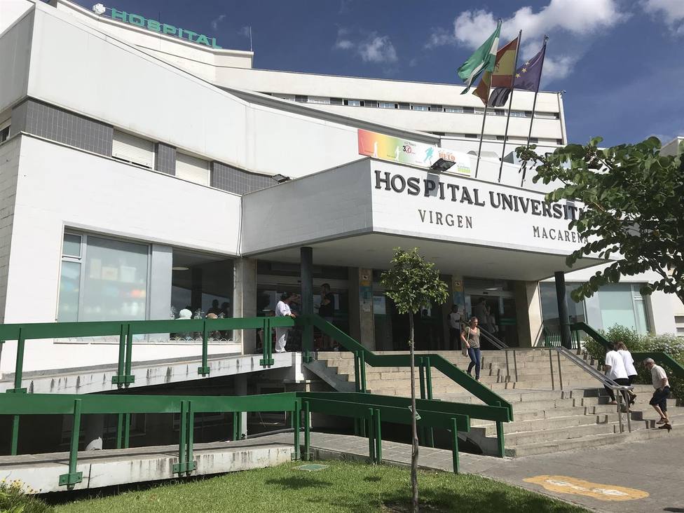 Aislado un paciente por un posible caso de coronavirus en el Hospital Virgen Macarena