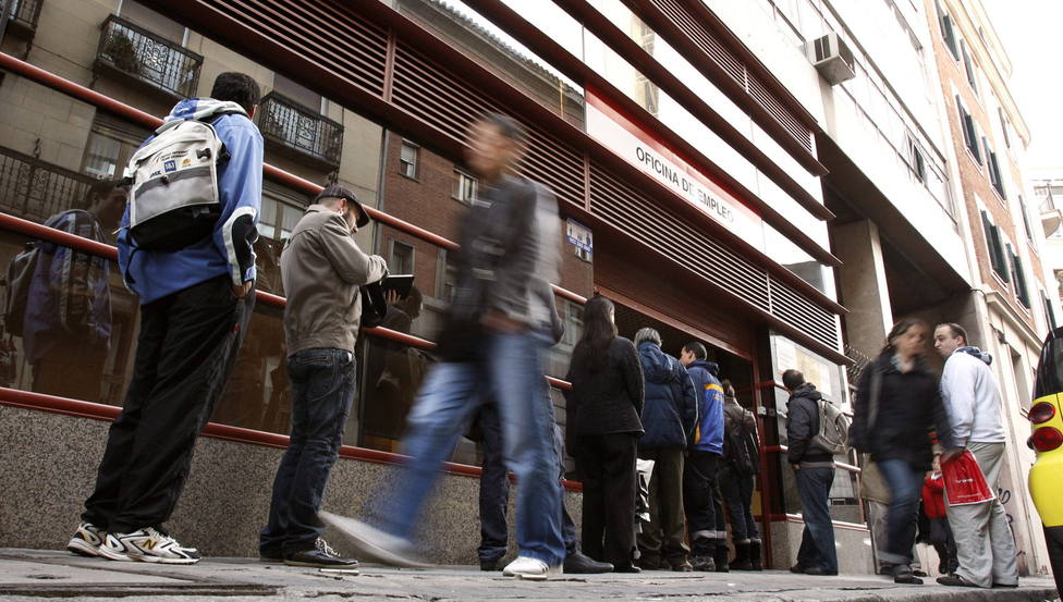 El paro sube por primera vez en junio desde 2008: 5.107 desempleados más