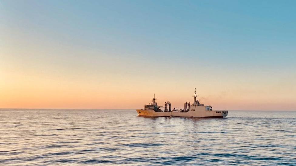 El BAC Cantabria en las aguas del Golfo de Cádiz. FOTO: Armada