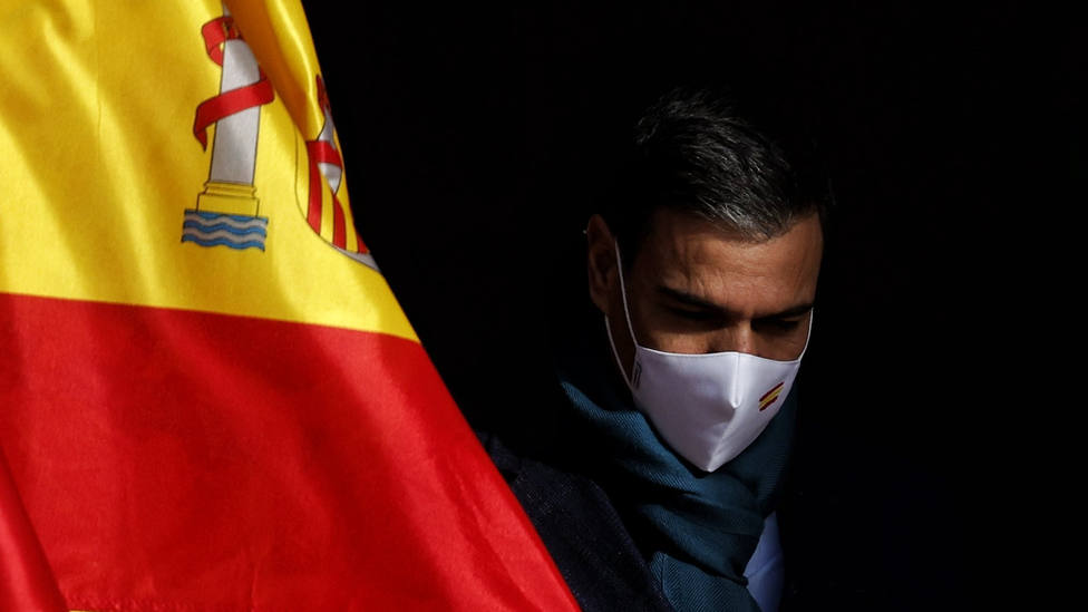 Sánchez se pone en guardia ante el posible adelanto electoral en Castilla y León y Andalucía