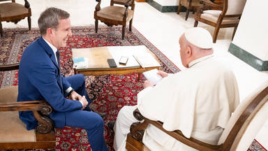 “Benedicto XVI nunca me quitó el apoyo. Daba libertad”: las palabras de Francisco en El Sucesor