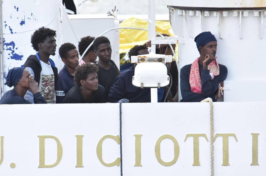 Italia propondrá a la UE una rotación de puertos para acoger a los inmigrantes