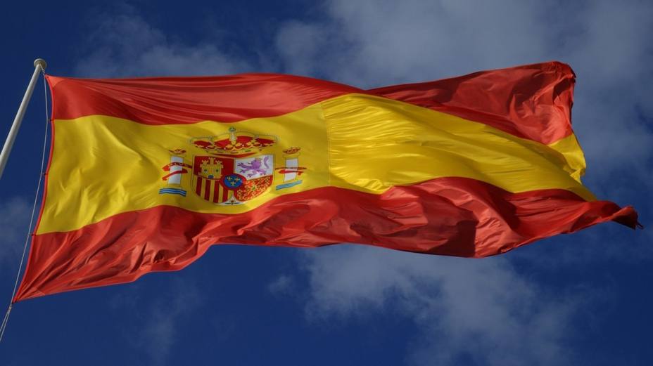 Juzgados cuatro jóvenes por sacar una bandera española en un partido en Marruecos