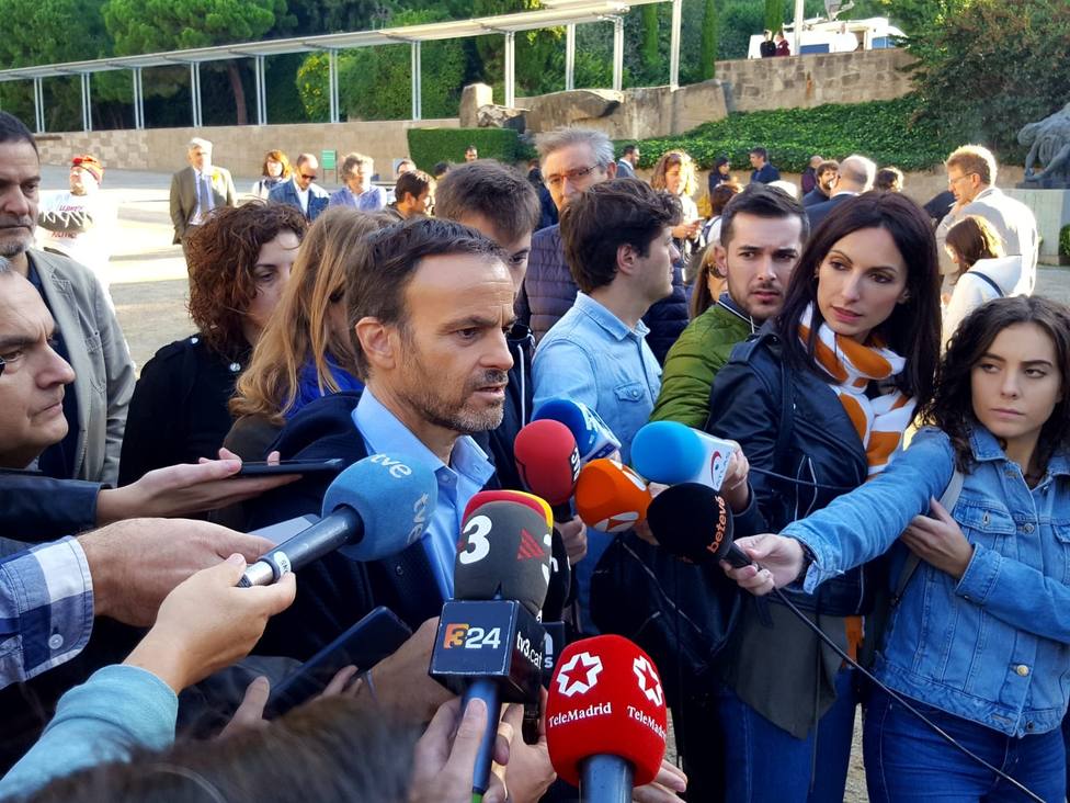 Asens pide explicaciones a Aragonès y Buch por las cargas policiales en las protestas