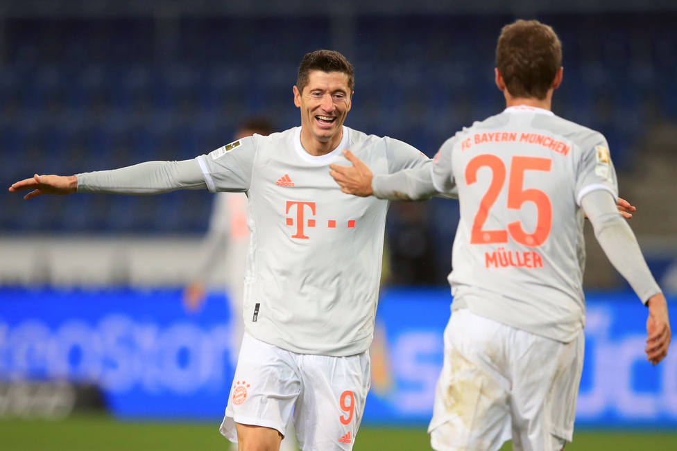 Müller y Lewandowski certifican la victoria del Bayern; Leipzig y Dortmund se imponen a Augsburgo y Hoffenheim