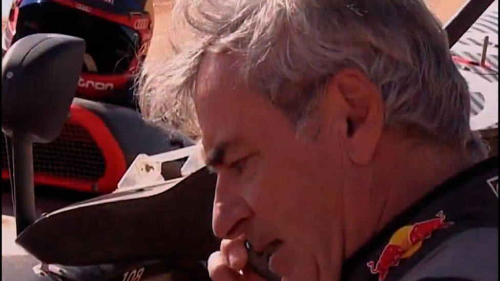 Carlos Sainz dice adiós a sus opciones de ganar el Dakar