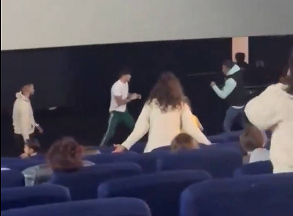 Instantánea del incidente en un cine de León