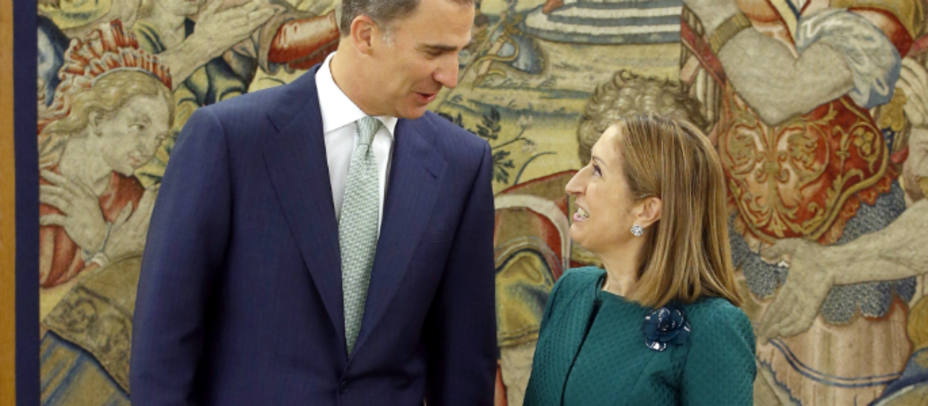 El Rey Felipe VI con Ana Pastor en el Palacio de la Zarzuela. EFE