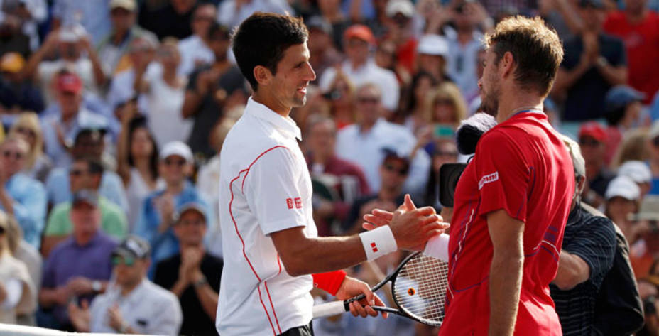 Novak Djokovic logró la clasificación para la final del Abierto de Estados Unidos tras imponerse por 2-6, 7-6 (4), 3-6, 6-3 y 6-4 al suizo Stanilas Wawrinka. REUTERS