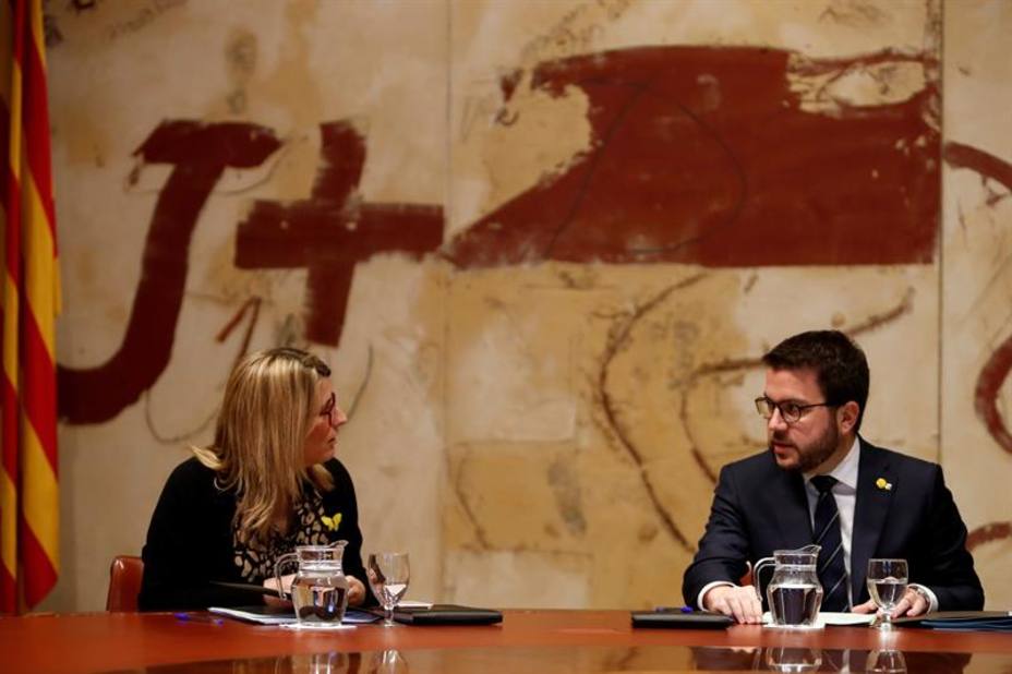 Gobierno y Generalitat acuerdan crear un espacio de diálogo entre partidos